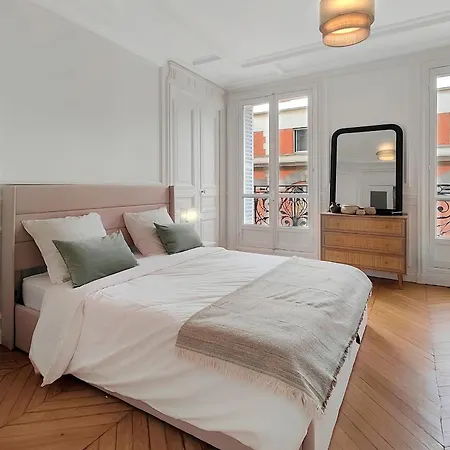 Amazing Refurbished Flat In Paris V Apartment Exterior photo
